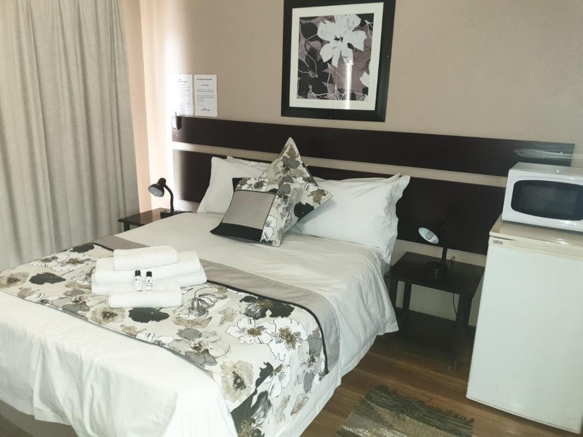Tsessebe Guesthouse บลูมฟอนเทน ภายนอก รูปภาพ
