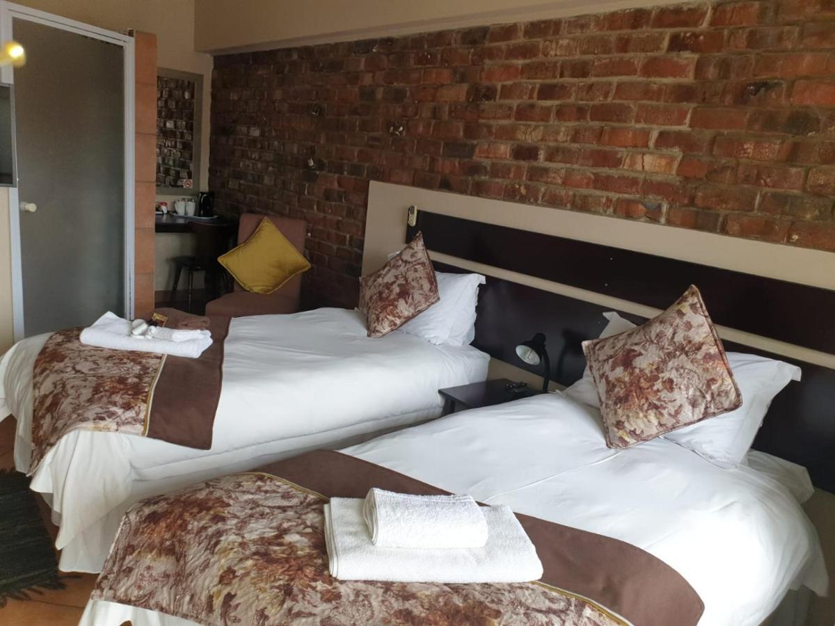 Tsessebe Guesthouse บลูมฟอนเทน ภายนอก รูปภาพ