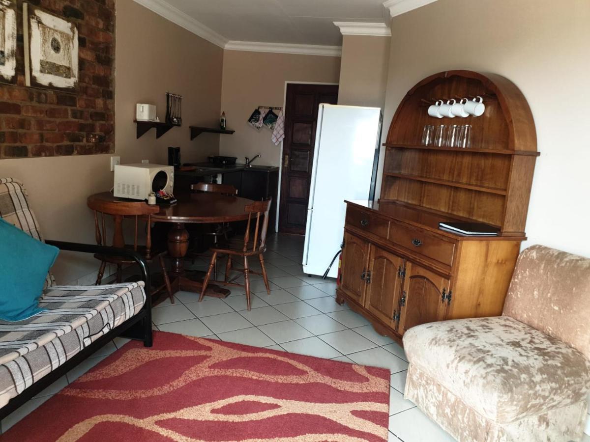 Tsessebe Guesthouse บลูมฟอนเทน ภายนอก รูปภาพ