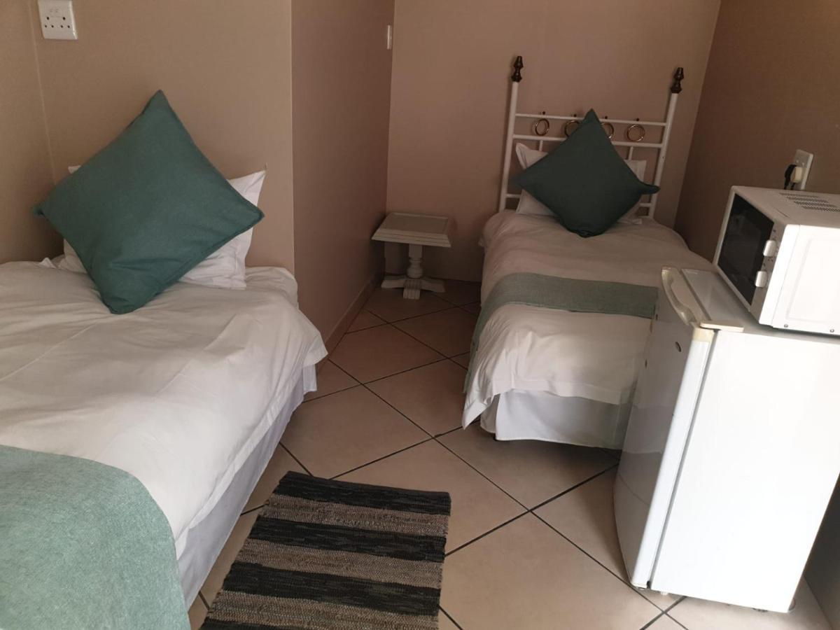 Tsessebe Guesthouse บลูมฟอนเทน ภายนอก รูปภาพ