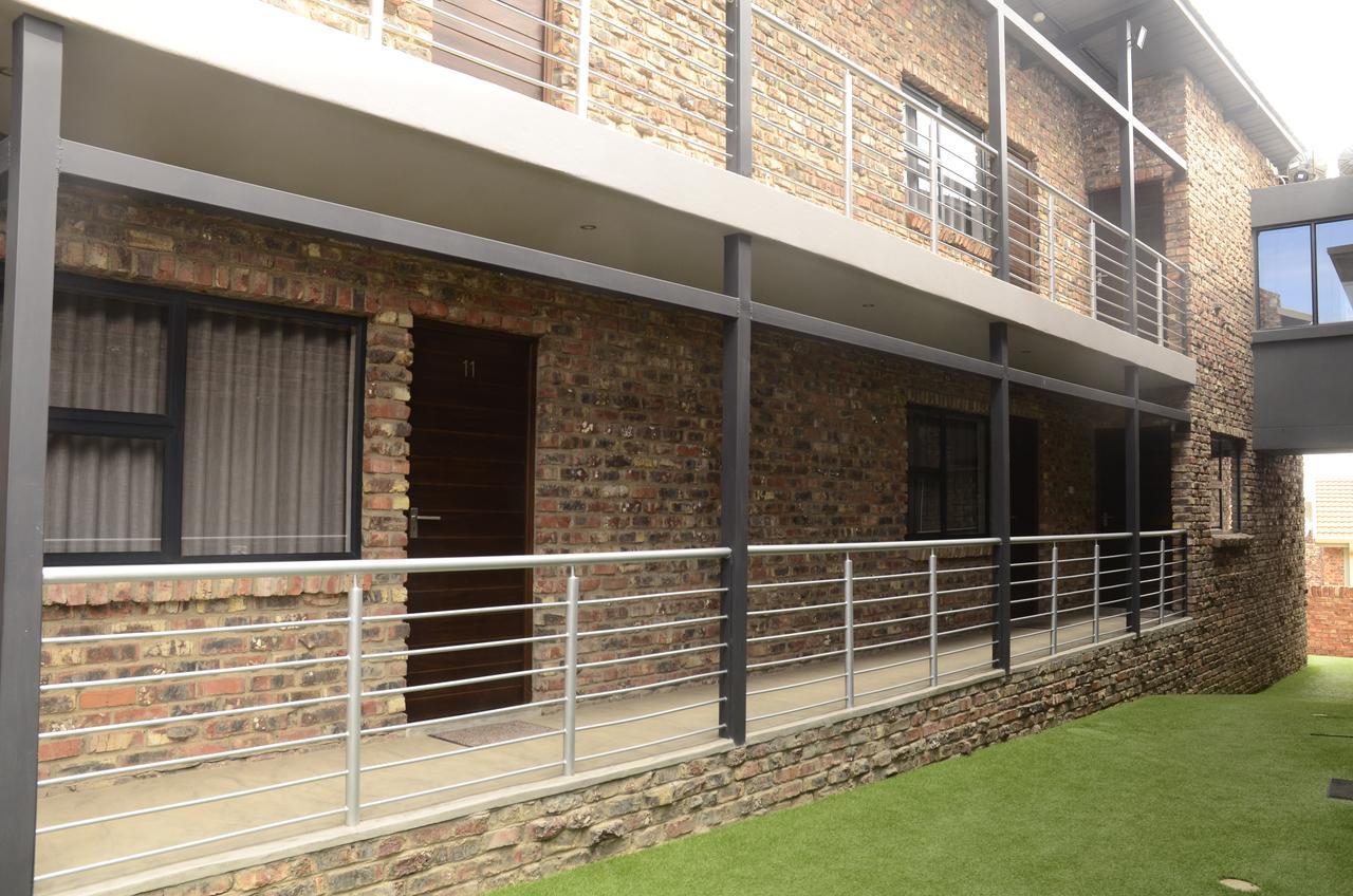 Tsessebe Guesthouse บลูมฟอนเทน ภายนอก รูปภาพ